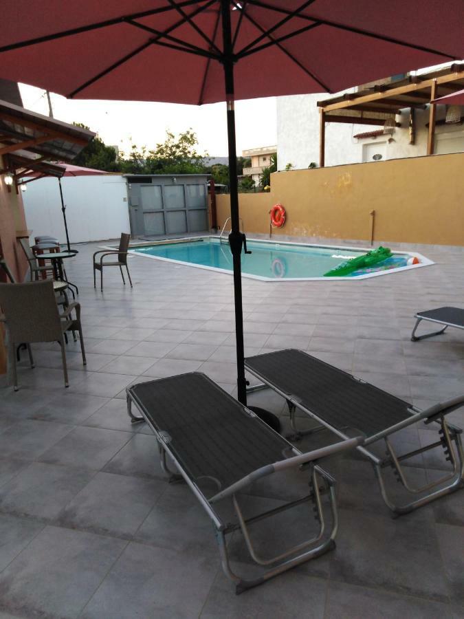 Souvlakis Pool Suites 干尼亞 外观 照片